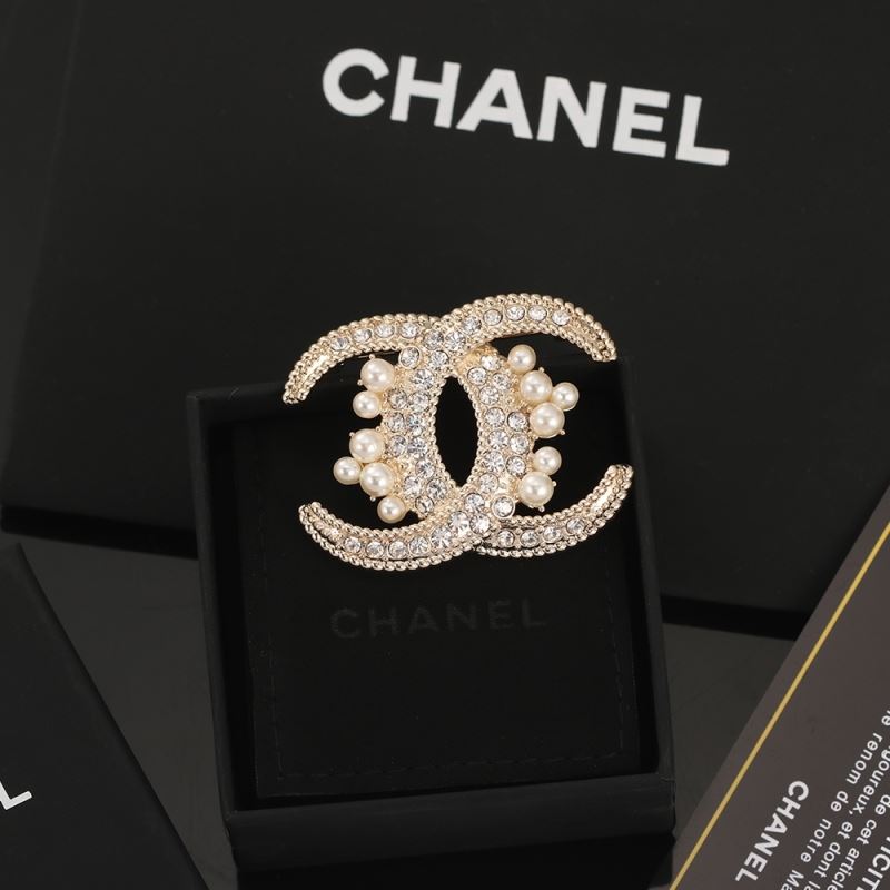 Chanel Brooches - Click Image to Close